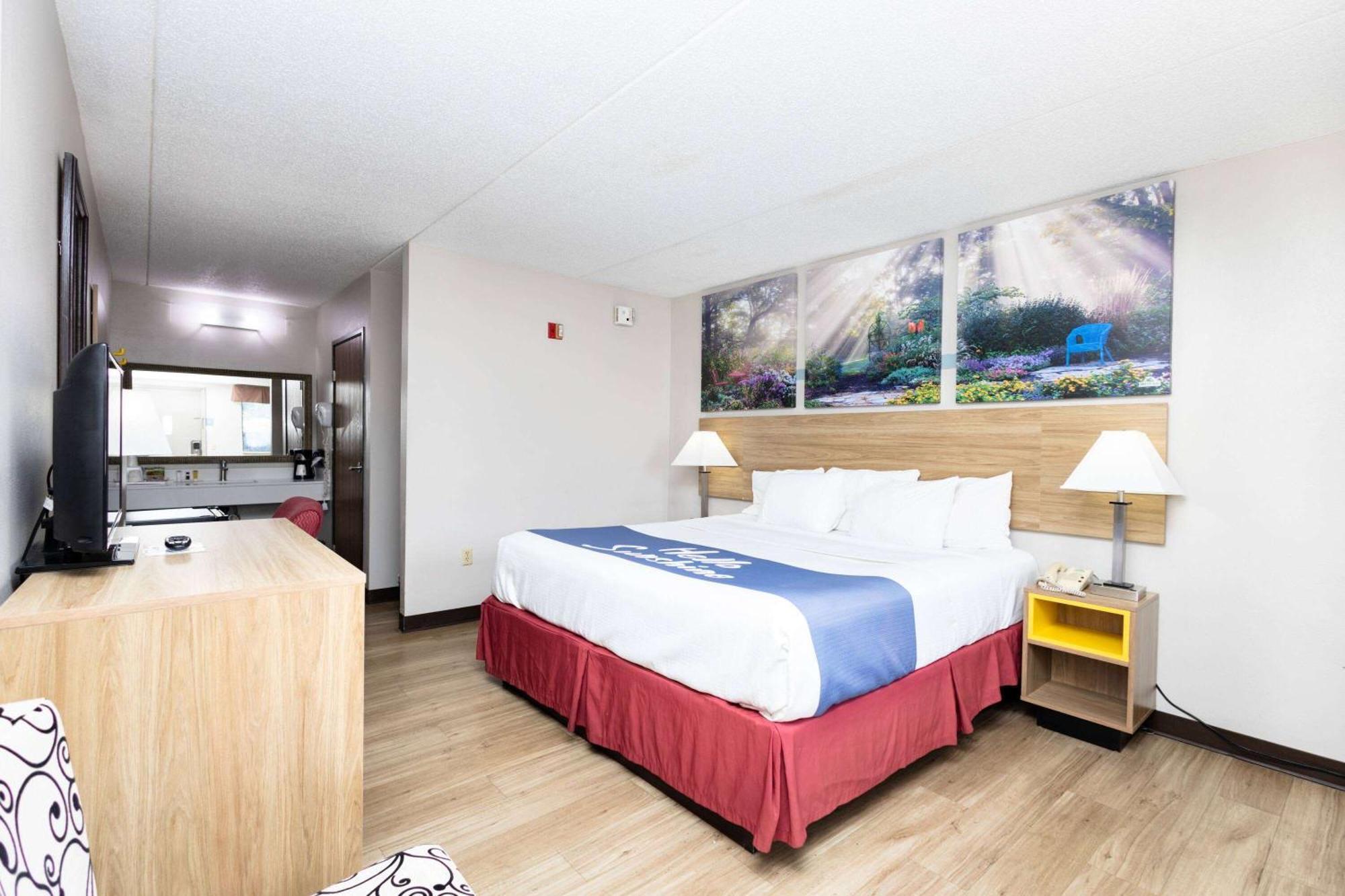 Days Inn By Wyndham Dayton Huber Heights Northeast מראה חיצוני תמונה