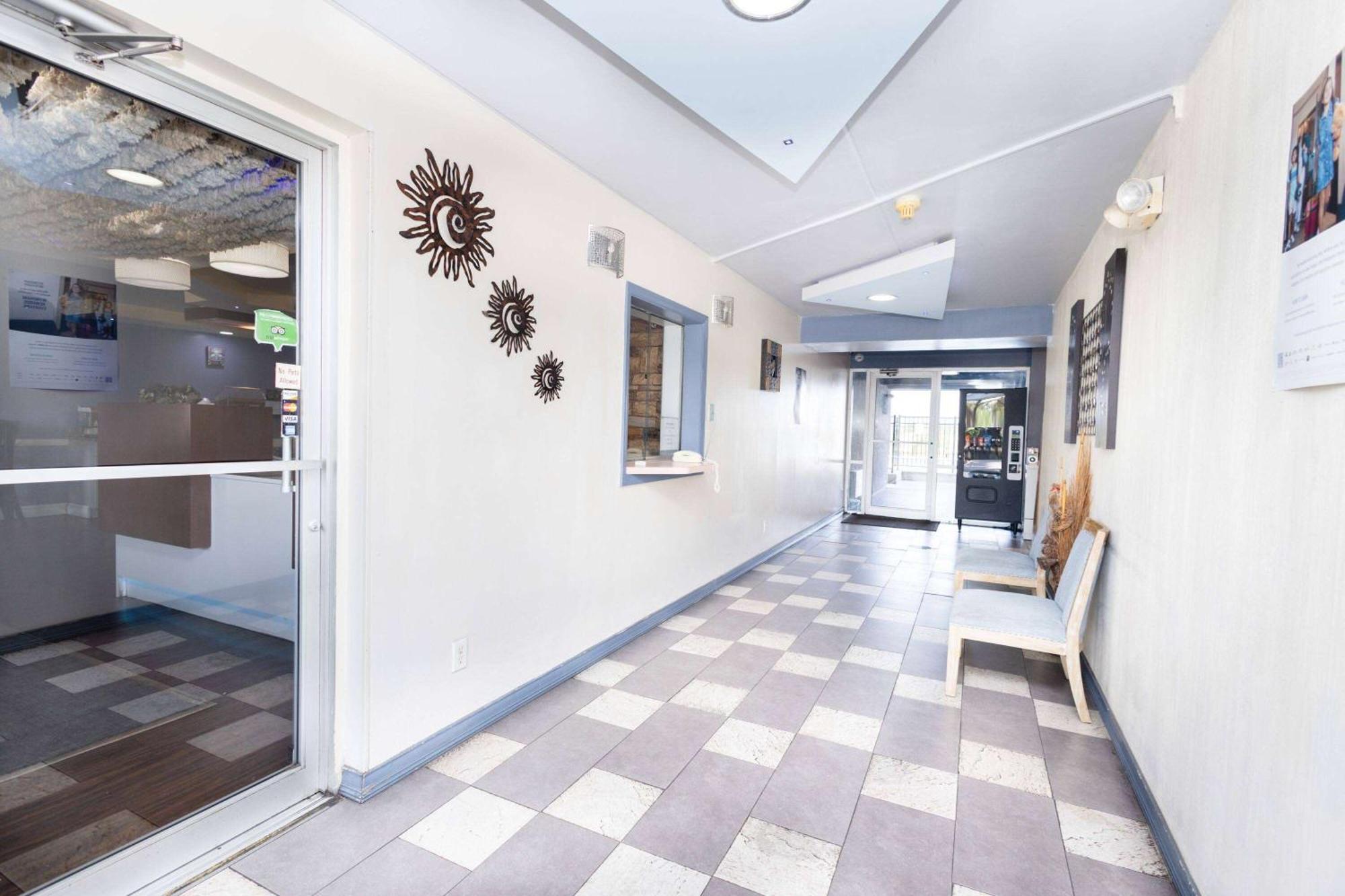 Days Inn By Wyndham Dayton Huber Heights Northeast מראה חיצוני תמונה